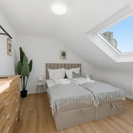 Business&family - Zentrum, Wasen, Klima, Netflix * Stuttgart